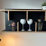 Cozy Modern Studio Next To Easy Side Galley